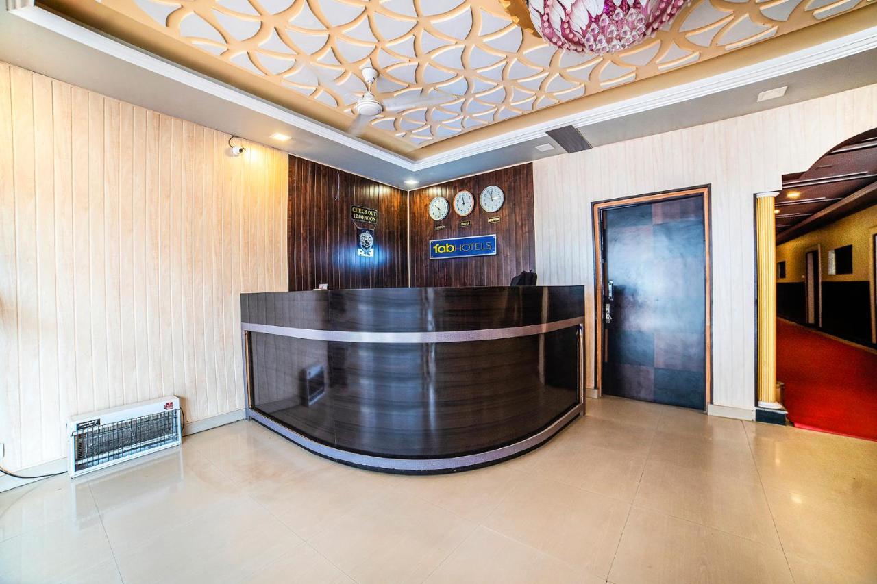 Hotel Fabexpress Landmark Awadh Lucknow Esterno foto
